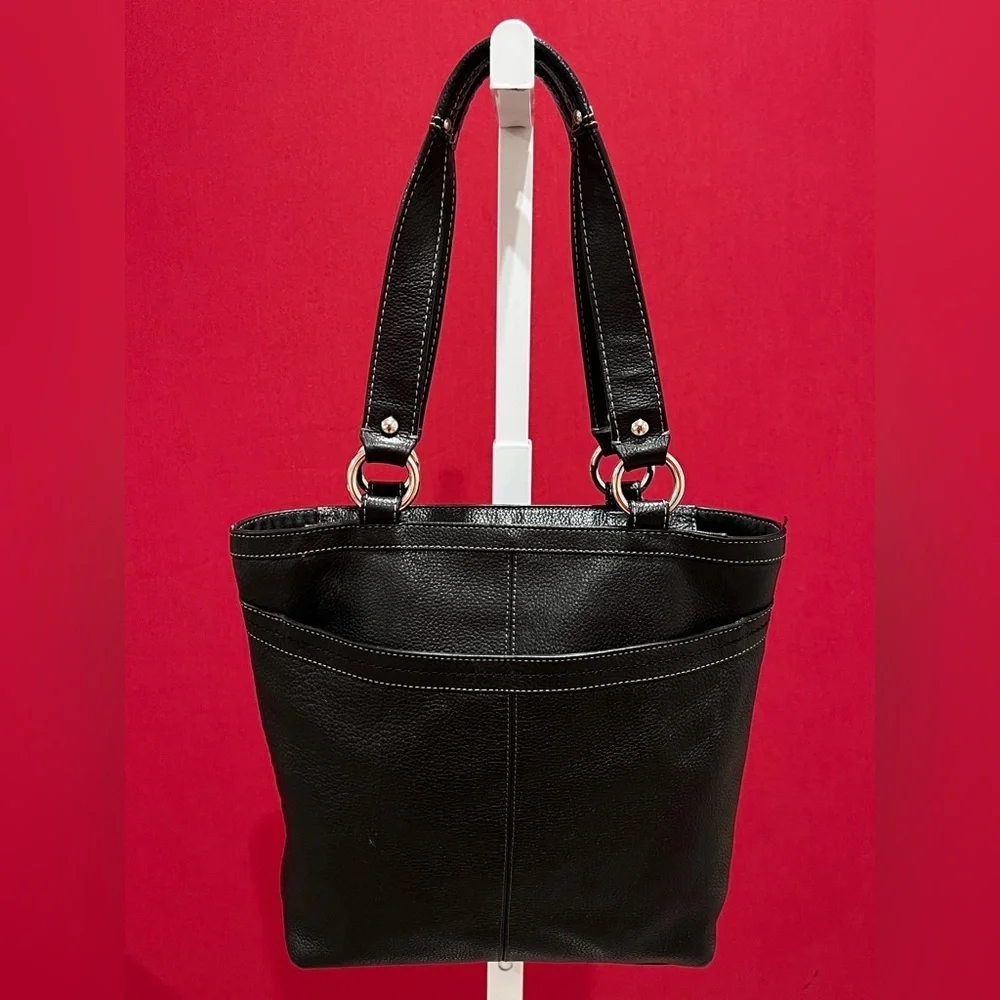 Coach Soft Black Leather Shoulder Bag